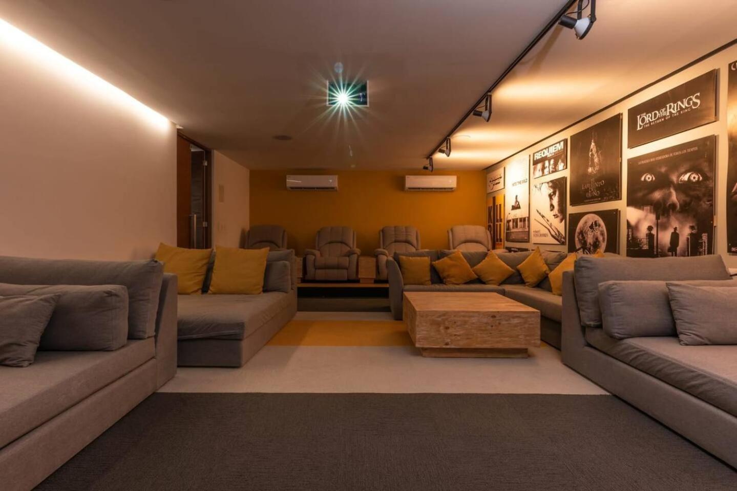 Luxury Condo, 1br 1ba, 200mb, Gym Sauna Cinema Apartamento Playa del Carmen