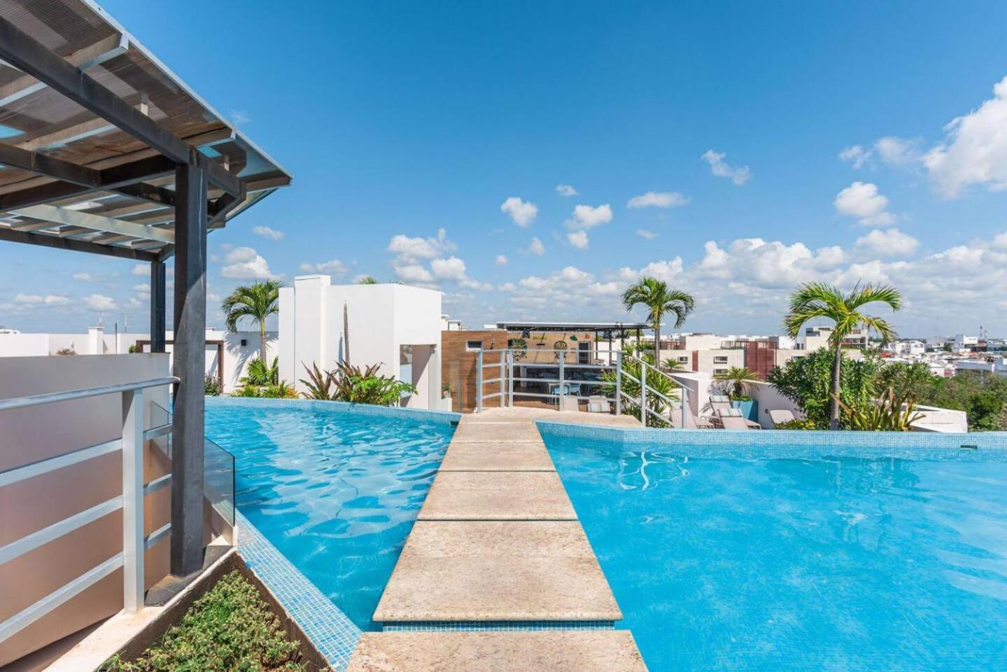 Luxury Condo, 1br 1ba, 200mb, Gym Sauna Cinema * Playa del Carmen